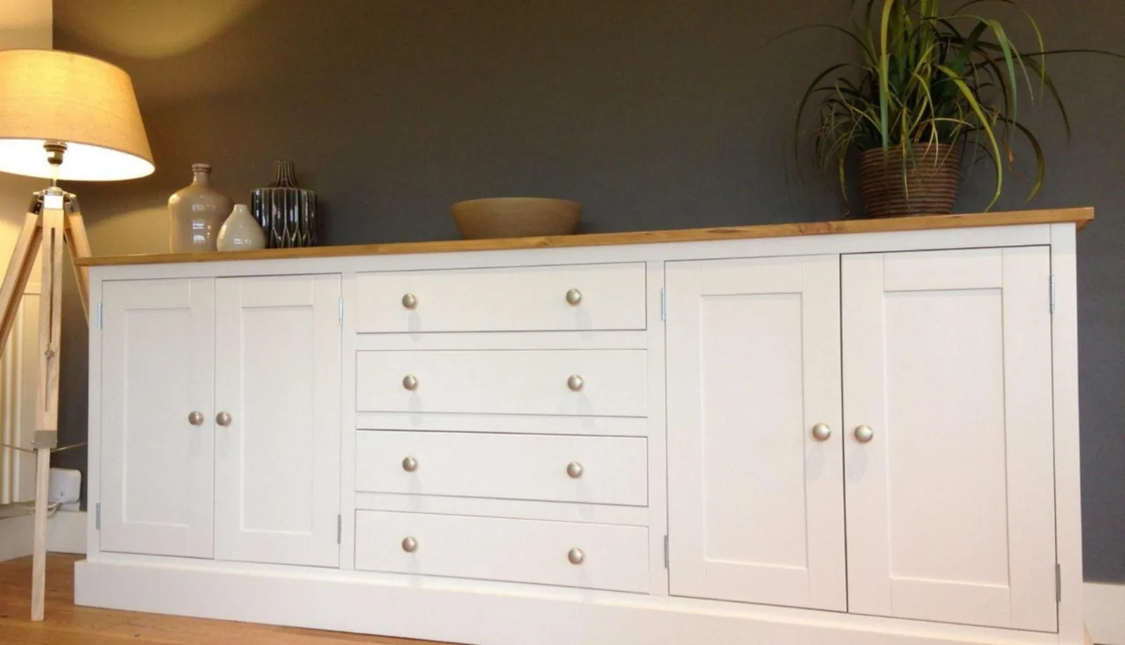 Creating a Functional and Stylish Home Office: Must-Have Furniture and Design Tips