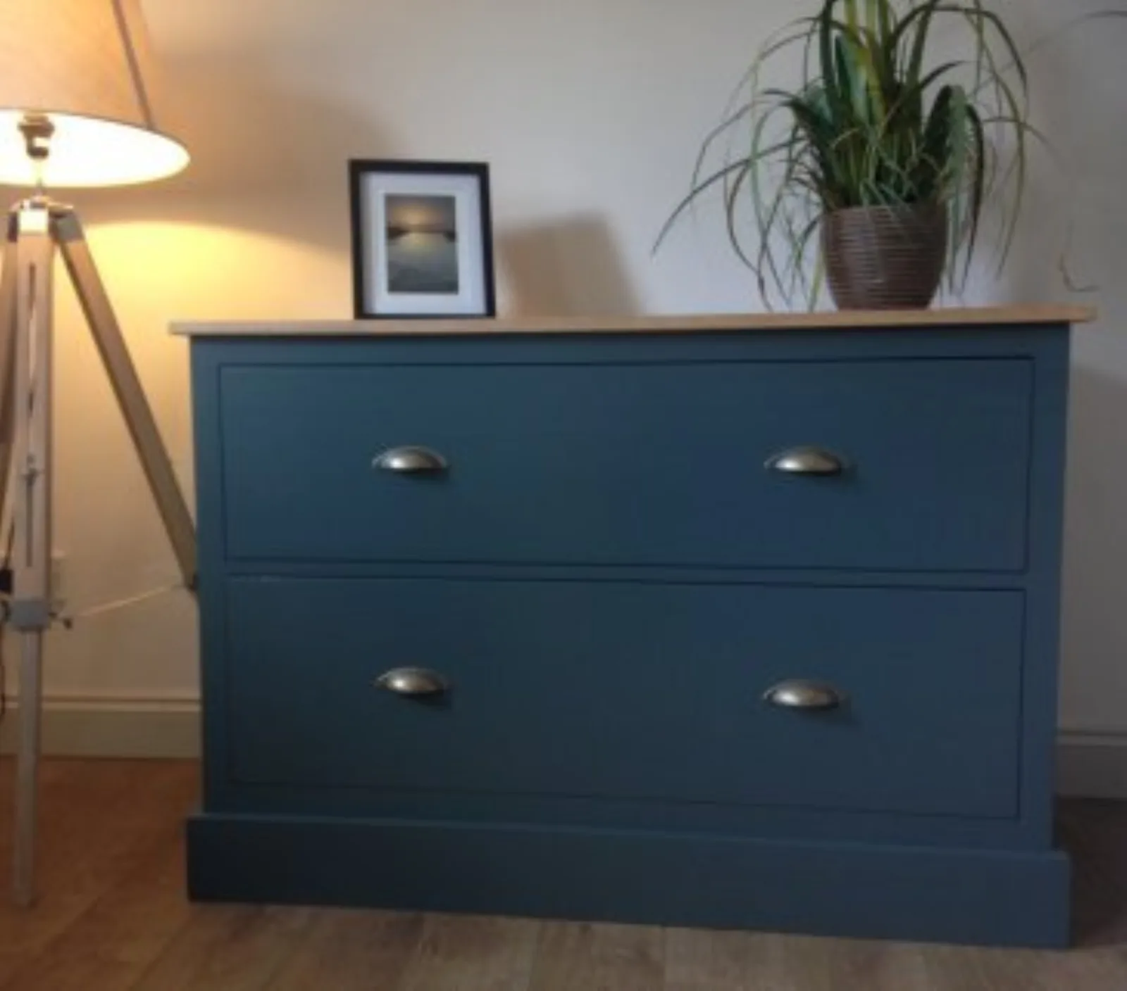 Hand-Crafted Pine and Oak Furniture to Complete Your Home