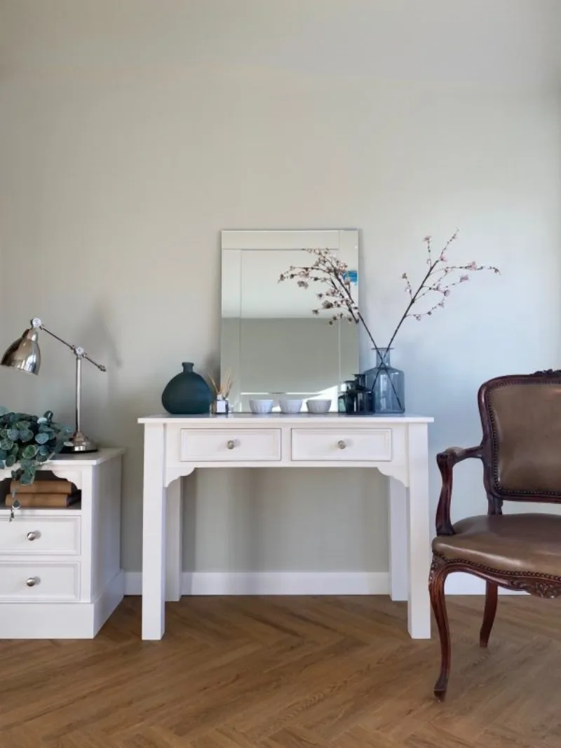 The Best Oak Dressing Tables for Small Spaces