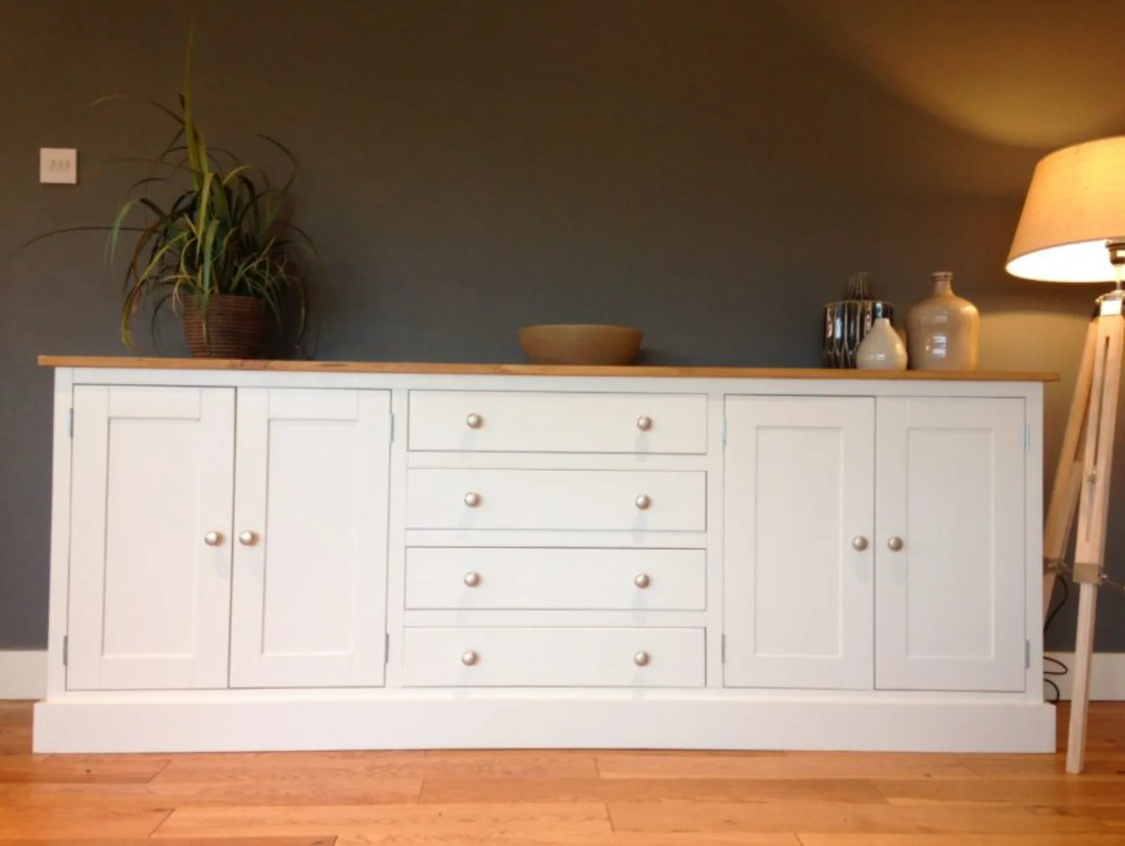 The Versatility and Functionality of a Shaker-Style Sideboard