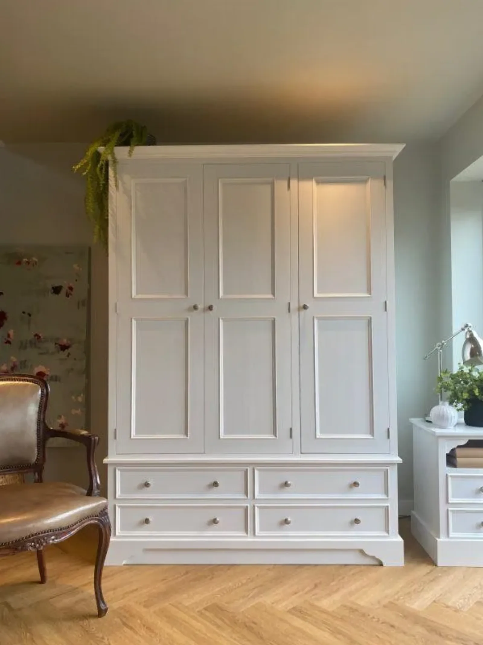 Why a Shaker Style Wardrobe is Perfect for Any Bedroom